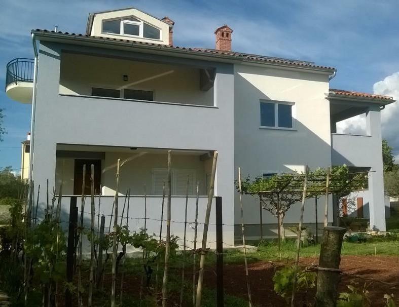 Apartments Villa Ulivo - Apartment Sol Fažana エクステリア 写真
